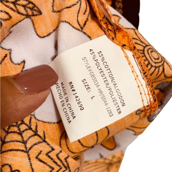 CASSANDRA O Halloween Themed Scrub Top Black Orange Pumpkins Bats Spiders New - Picture 5 of 6